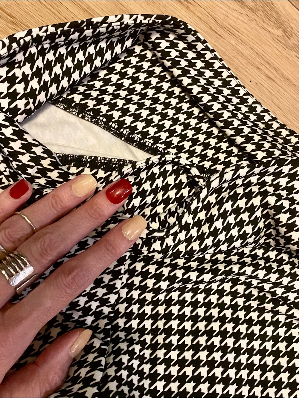Lou & Grey Houndstooth Leggings - Black & White - Picture 7 of 8